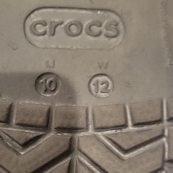 Black Crocs - Picture 8 of 8